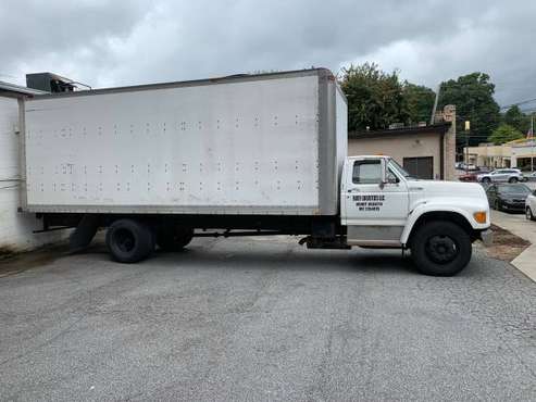26 Box Truck 96 Ford F800 for sale in Arlington, TX