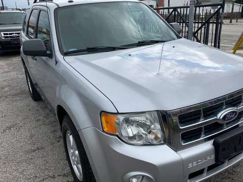 Ford Escape xlt for sale in Cleveland, OH