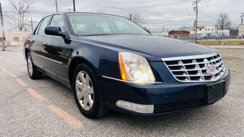 Cadillac DTS ONLY 32K MILES! for sale in Cleveland, OH
