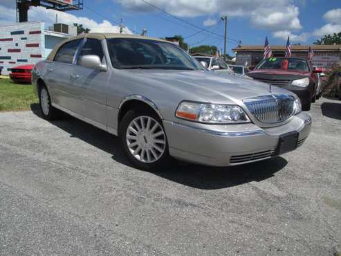 2003 LINCOLN TOWN 1 OWNER 92K MILES LOADED! HOLIDAY for sale in Holiday, FL