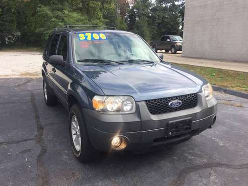 2006 *Ford* *Escape* *4dr 3.0L XLT* BLUE for sale in Muskegon, MI