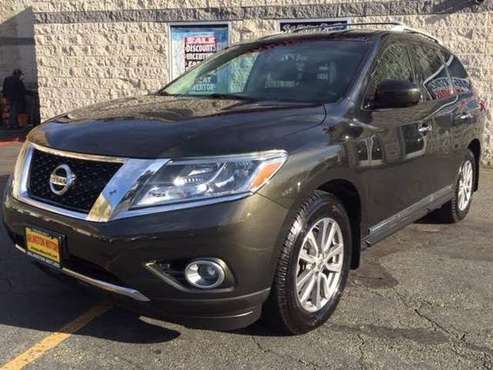 2016 Nissan Pathfinder SL 4WD "Minimum Down"!!! - cars & trucks - by... for sale in Falls Church, District Of Columbia