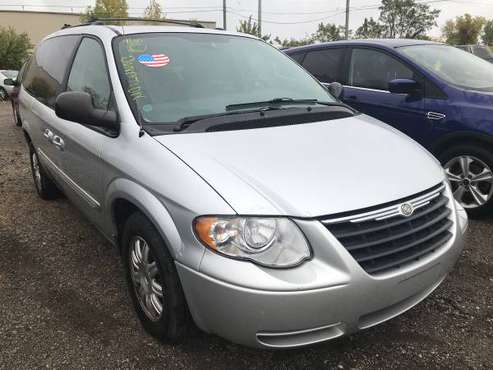 2005 CHRYSLER TOWN & COUNTRY - SALE PRICED for sale in Fraser, MI
