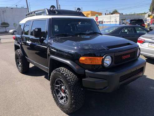 2007 Toyota FJ Cruiser 4x4 6-Speed Manual Lifted! New tires - cars &... for sale in Portland, OR