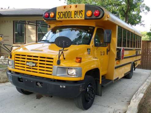 2007 Chevy Express 5500 - NON-CDL Shuttle Bus With Wheelchair Lift! for sale in Hurst, TX