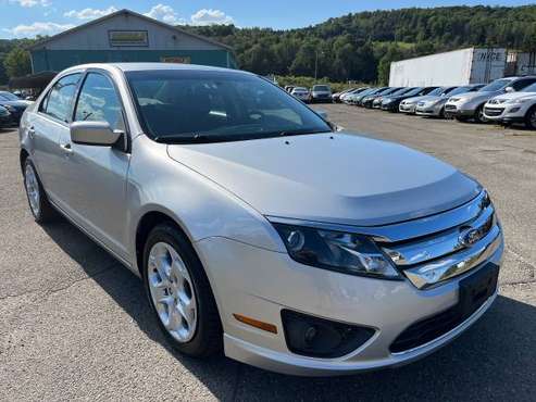 2011 Ford Fusion SE Sedan, Only 86K, Clean Carfax! for sale in ENDICOTT, NY