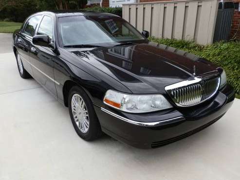 2006 Lincoln Town Car for sale in Knoxville, TN