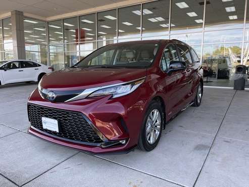 2021 Toyota Sienna XSE 7-Passenger AWD for sale in Madisonville, KY