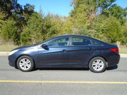 2011 HYUNDAI SONATA, NICE CAR! - - by dealer - vehicle for sale in Fort Mill, NC
