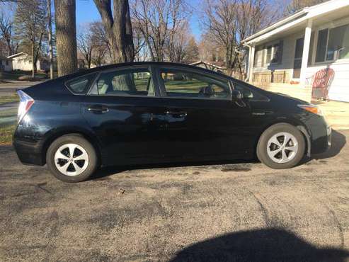 TOYOTA Prius III 2014 - cars & trucks - by owner - vehicle... for sale in Madison, WI