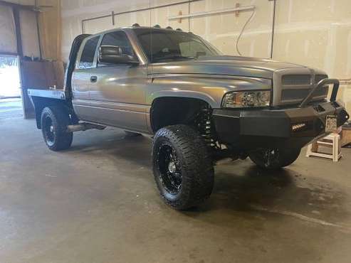 Lifted, fully loaded, flatbed Dodge Ram 2500 4x4 diesel - cars & for sale in Durango, CO