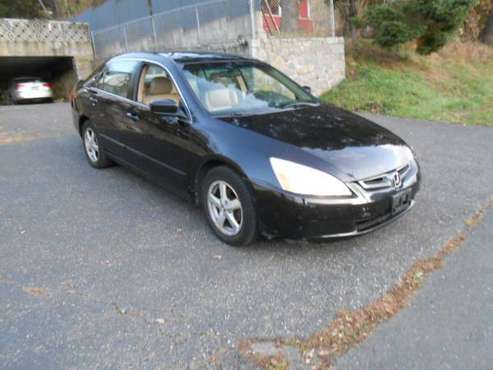 2004 Honda Accord EX 4Cyl Moonroof Leather Automatic 1 Owner - cars... for sale in Seymour, CT