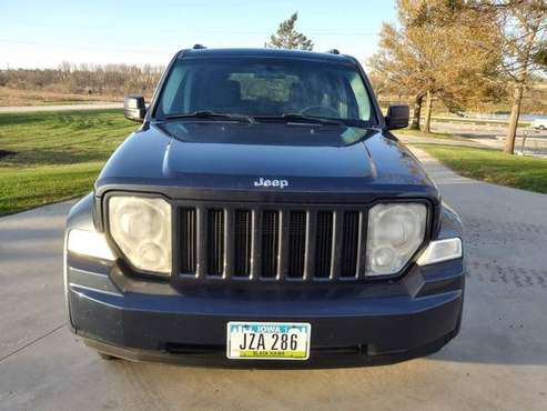 2008 Jeep Liberty - cars & trucks - by owner - vehicle automotive sale for sale in Cedar Falls, IA