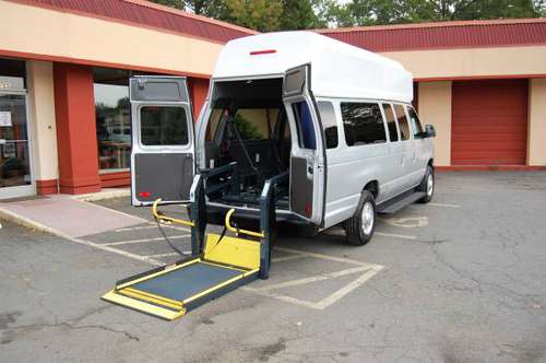 HANDICAP ACCESSIBLE WHEELCHAIR LIFT EQUIPPED VAN.....UNIT# 2274FT for sale in Charlotte, NC