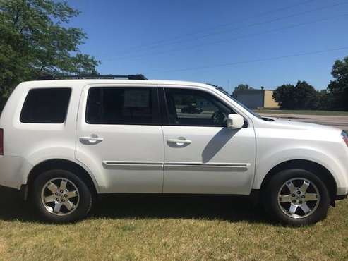 2011 Honda Pilot (AWD) - - by dealer - vehicle for sale in Stevens Point, WI