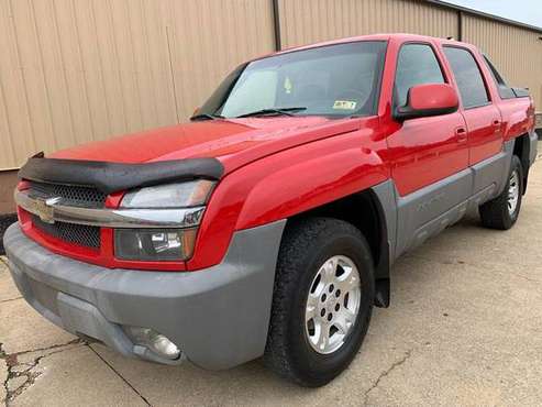 2002 Chevrolet Avalanche 1500 4WD Crew Cab - V8 for sale in Uniontown , OH