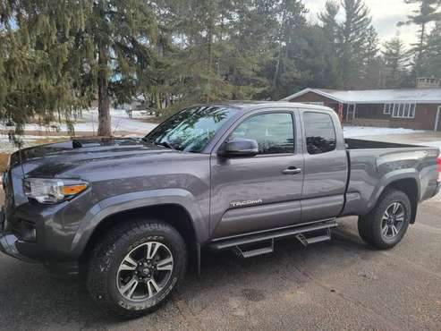 2017 4x4 Toyota Tacoma TRD Sport for sale in Eau Claire, WI