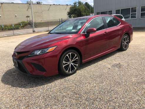 2018 TOYOTA CAMRY SE (ONE OWNER CLEAN CARFAX 14,000 MILES)NE for sale in Raleigh, NC
