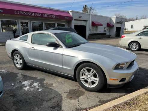 2012 FORD MUSTANG - LOW MILES - - by dealer - vehicle for sale in URBANA, IL