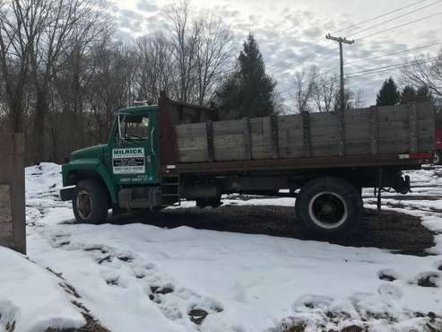 1987 International Dump Truck for sale in Coventry, CT