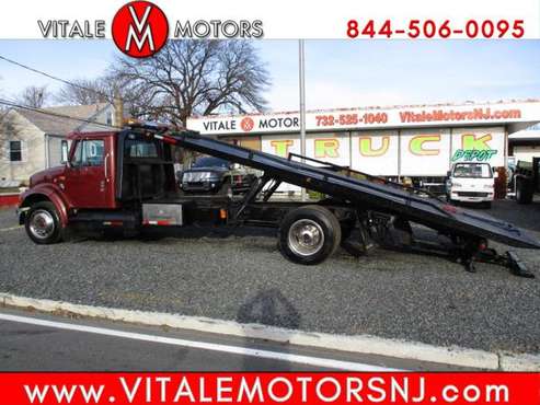 1998 International 4700 FLATBED TOW TRUCK WHEEL LIFT - cars & for sale in south amboy, NJ