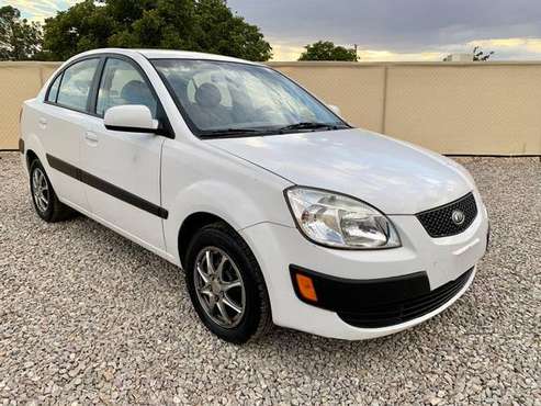 2006 Kia Rio❗️❗️Clean title/Carfax❗️❗️ - cars & trucks - by owner -... for sale in El Paso, TX