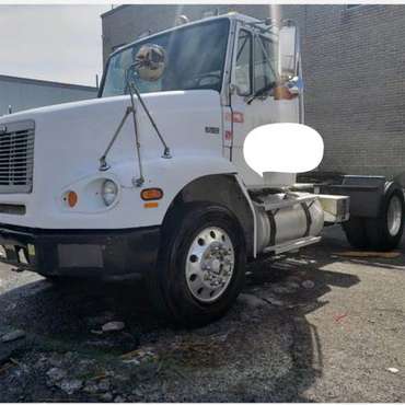 2001 Freightliner Tractor FL120 (Day Cab) single axle for sale in Flushing, NY