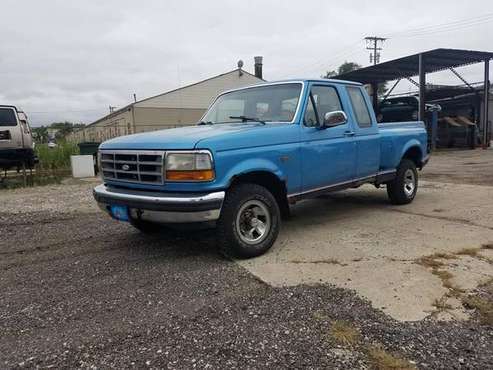 1992 ford F150 Regular Cab Short Bed *Repairable Vehicle* for sale in Warren, MI