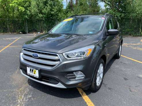 2017 FORD ESCAPE SE AWD BACKUP CAM TOW HITCH POWER SEAT BT/USB CLEAN!! for sale in Winchester, VA