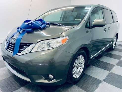 2012 Toyota Sienna XLE - - by dealer - vehicle for sale in Indianapolis, IN