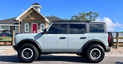 2022 Ford Bronco 4x4 2 7 twin turbo, only 200 miles for sale in Hargill, TX