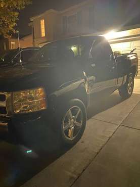 Chevrolet Silverado z71 4x4 - cars & trucks - by owner - vehicle... for sale in Palmdale, CA