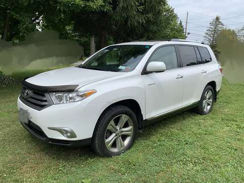2012 Toyota Highlander Limited 4WD Blizzard Pearl for sale in Spencerport, NY
