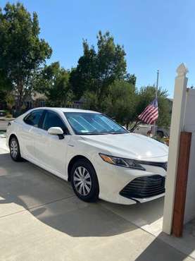 2020 Toyota Camry Hybrid LIKE NEW! for sale in Paso robles , CA