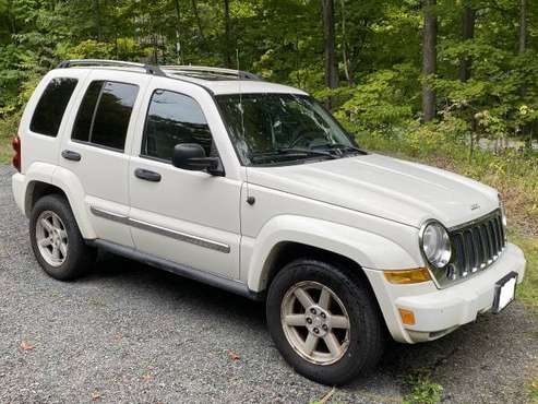 2006 Jeep Liberty Limited 4x4 - brand new tires - - by for sale in Wendell, MA