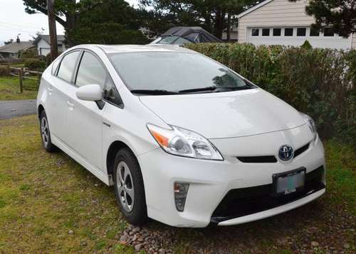 2013 Blizzard White Toyota Prius 2 - cars & trucks - by owner -... for sale in Waldport, OR