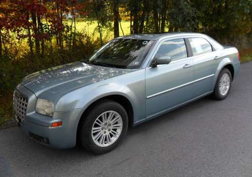 2008 Chrysler 300 Touring Edition 4, 900 Or Best Offer - cars & for sale in Lewistown, PA