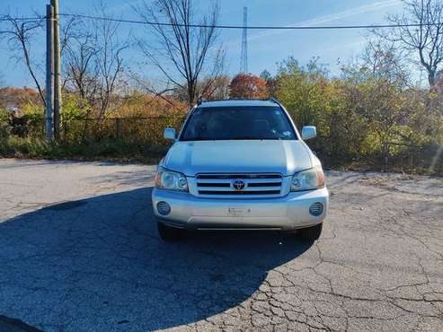2004 Toyota Highlander - - by dealer - vehicle for sale in Cleveland, OH