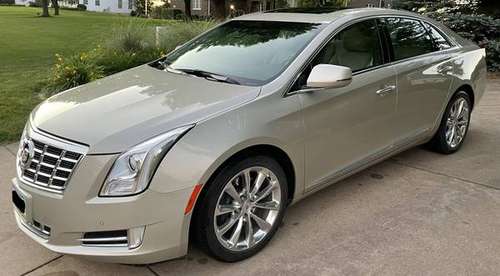 2014 Cadillac XTS Luxury 4D AWD - 31k miles! - - by for sale in Davenport, IA