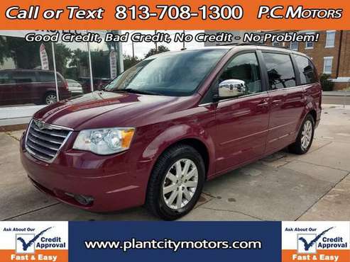 2008 Chrysler Town & Country Touring - Easy Credit Approval for sale in Plant City, FL