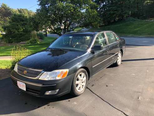 2000 Toyota Avalon XLS - Very Reliable with Strong Engine for sale in Burlington, MA