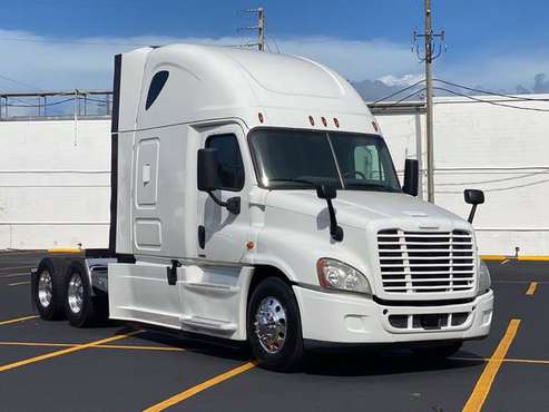 2015 Freightliner Cascadia Detroit DD15, 10 Spd 720K, Fridge - cars... for sale in Fort Myers, FL