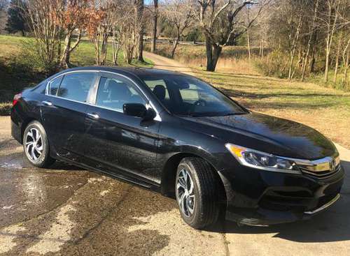 2016 Honda Accord LX 4D - cars & trucks - by owner - vehicle... for sale in Nashville, TN