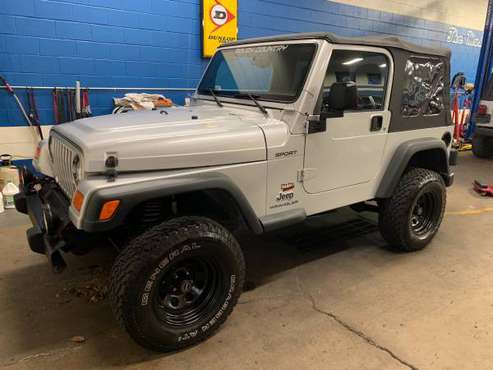 2004 Jeep Wrangler Sport Automatic ! Clean for sale in Frankfort, IL