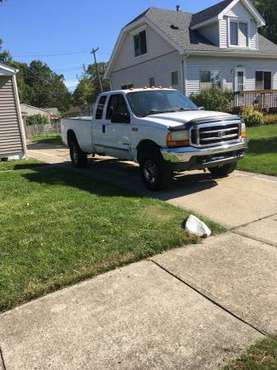 2000 Ford F350 Lariat Extended Cab 4x4 Super Duty 7.3 Diesel $3500 for sale in Madison Heights, MI