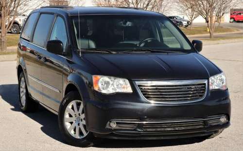 2013 Chrysler Town & Country Touring CLEAN TITLE W/111K Miles Only for sale in Omaha, NE