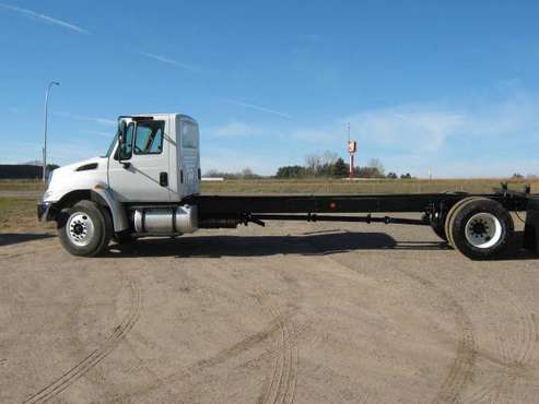 2018 INTERNATIONAL 4300 - CAB AND CHASSIS - 26,000 LB - 6600 MILES for sale in Princeton, MN