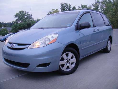 2009 TOYOTA SIENNA LE for sale in Arlington, District Of Columbia