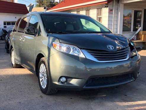 2013 Toyota Sienna XLE 7 Passenger Auto Access Seat 4dr SKU:401086 Toy for sale in Denver, NY