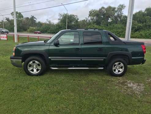 ** 2004 CHEVY AVALANCHE ** for sale in Winter Haven, FL